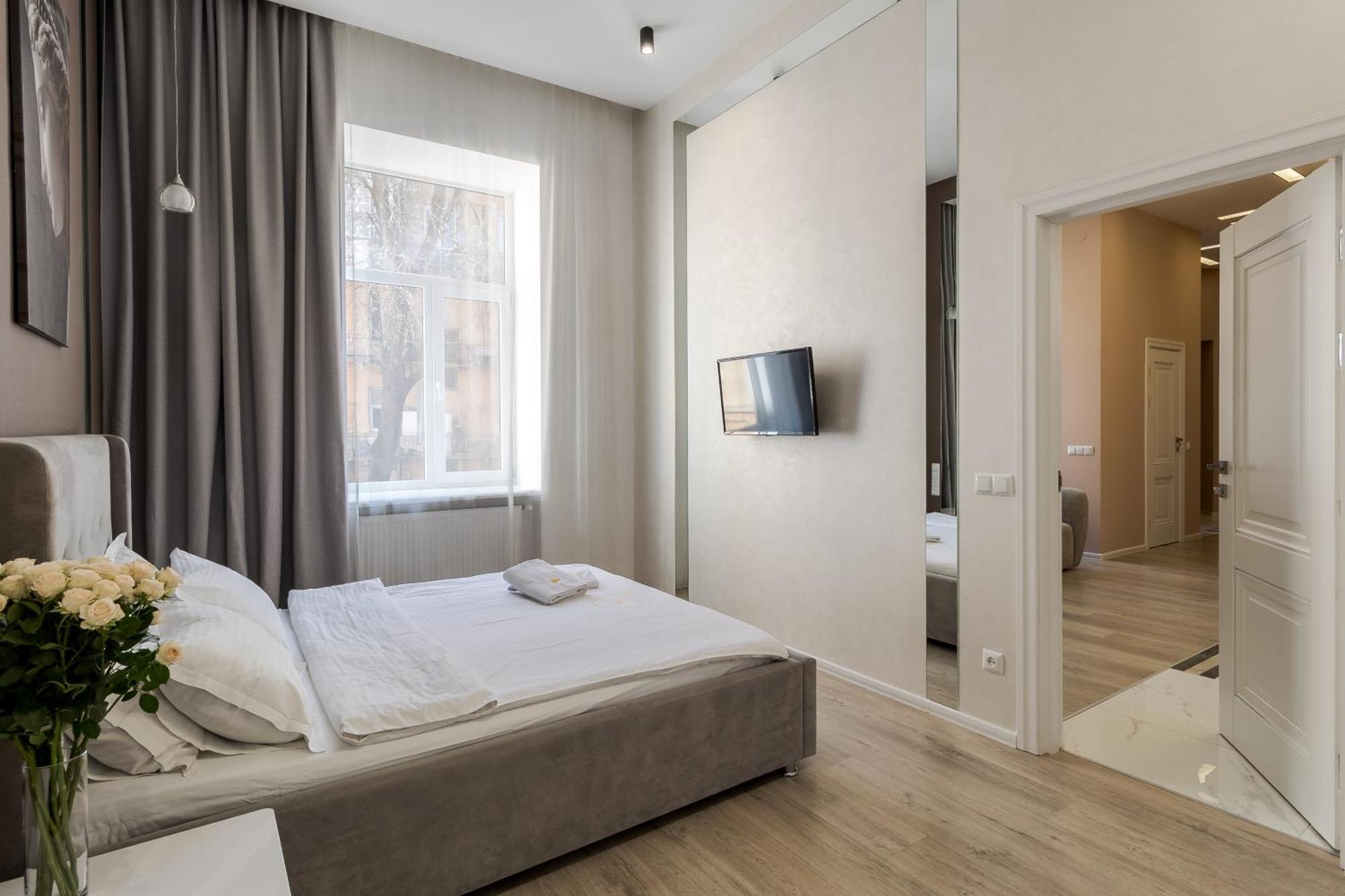 Royal Stylish Apartment In The Old City Lemberg Exterior foto
