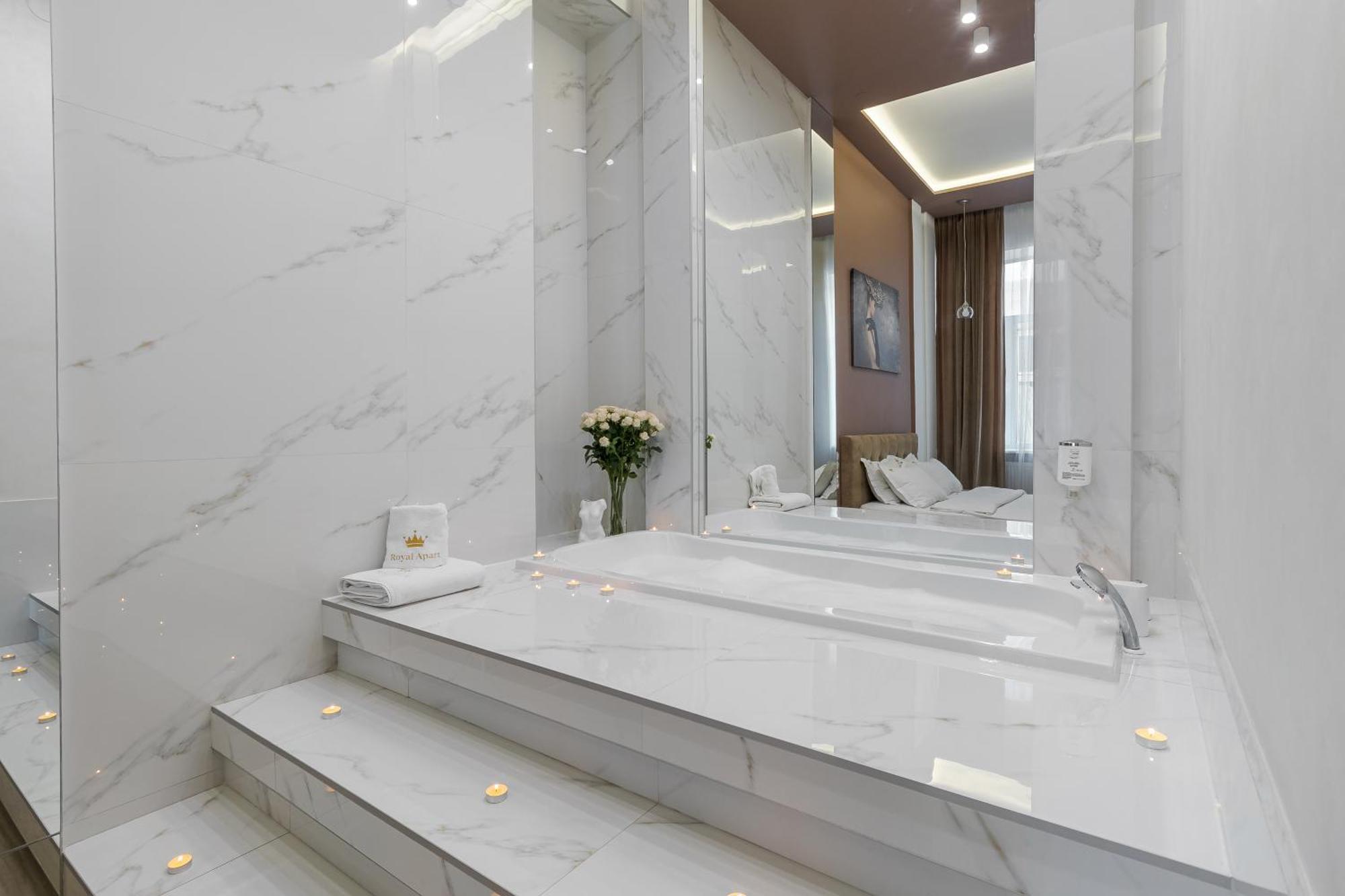 Royal Stylish Apartment In The Old City Lemberg Exterior foto
