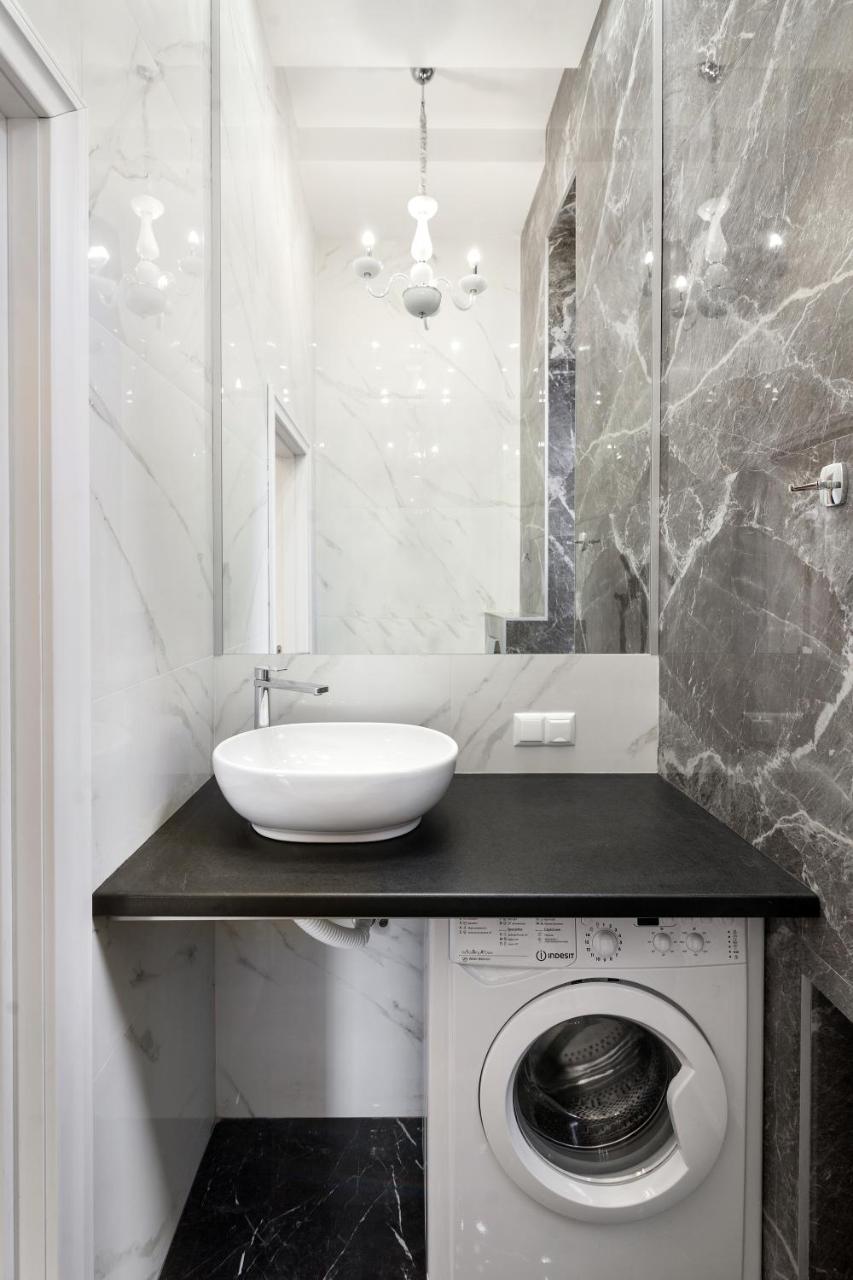 Royal Stylish Apartment In The Old City Lemberg Exterior foto