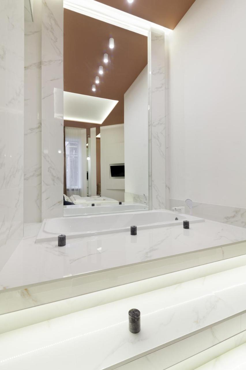 Royal Stylish Apartment In The Old City Lemberg Exterior foto